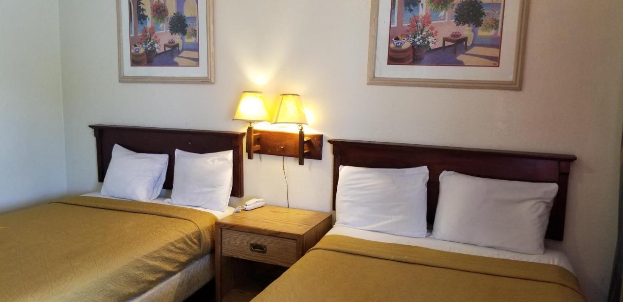 Deluxe Inn Motel - Homestead Bagian luar foto